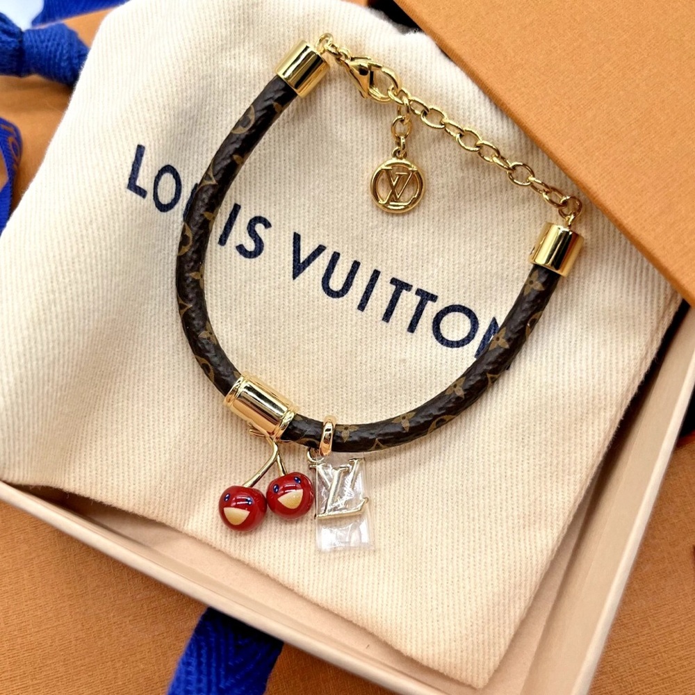 NWTS Louis Vuitton x Murakami Cerise Cherry Bracelet
